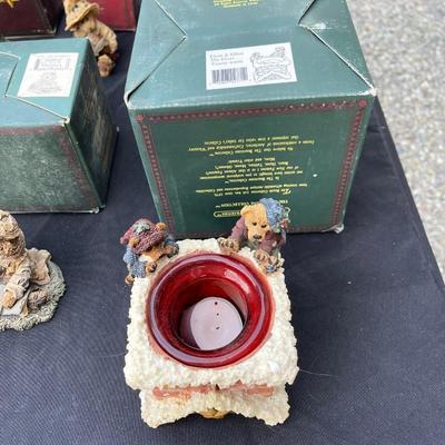 Lot 167 - 16 Boyds Bear Collection with boxes