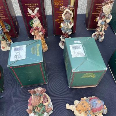 Lot 167 - 16 Boyds Bear Collection with boxes