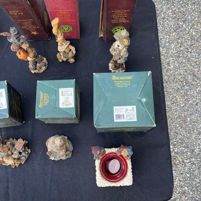Lot 167 - 16 Boyds Bear Collection with boxes