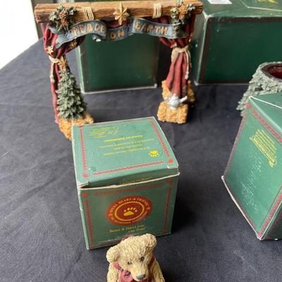 Lot 168 - 12 Boyds Bear Collection with boxes