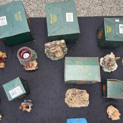 Lot 168 - 12 Boyds Bear Collection with boxes