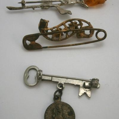 (3) Vintage Pins