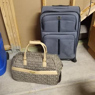 JEEP SUITCASE WITH PULL HANDLE AND ANNE KLEIN DUFFLE BAG