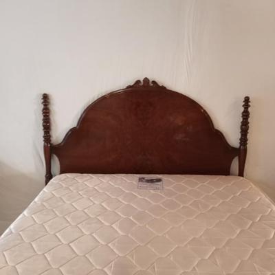ANTIQUE FOUR POSTER FULL SIZE BED