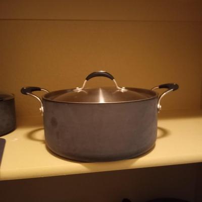 LARGE POT AND SAUSE PAN BOTH WITH LIDS AND OVEN MITTS