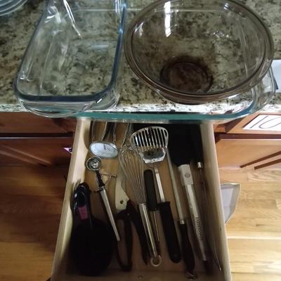 COOKING UTENCILS AND GLASS BAKING DISH AND MIXING BOWL