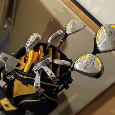 Very Nice Set of Cougar Golf Clubs and Bag