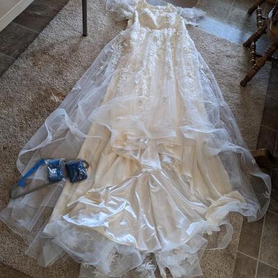 Well Made Size 24 Wedding Gown (on a clean floor)