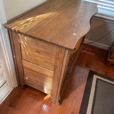 Oak Dresser / Chest of Drawers - Lot 8