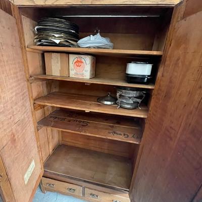 Large Oak Cabinet with Shelving - Lot 29