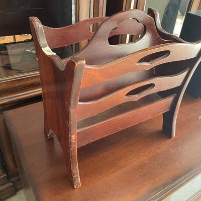 Wooden Magazine stand - Lot 31