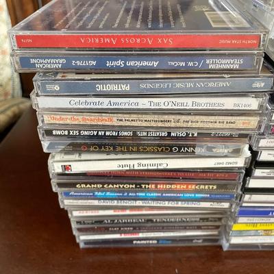 Lot of CDs, DVDs - Lot 40