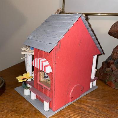 Country Store Decor - Lot 75