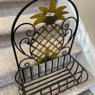 Metal Pineapple Wall Hanging Basket - Lot 80