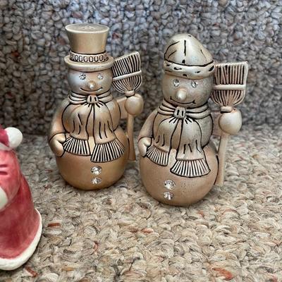Salt and Pepper sets Christmas Santa Snowman - Lot 85