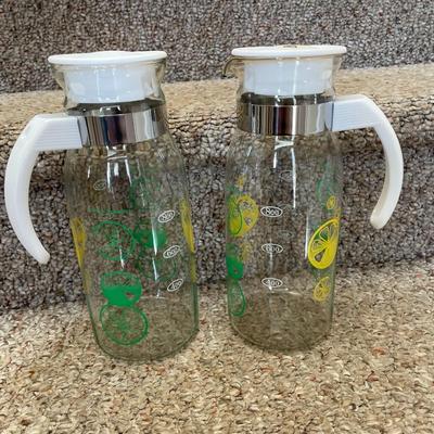 Pair of Glass Carafes with Fruit Design - Lot 86