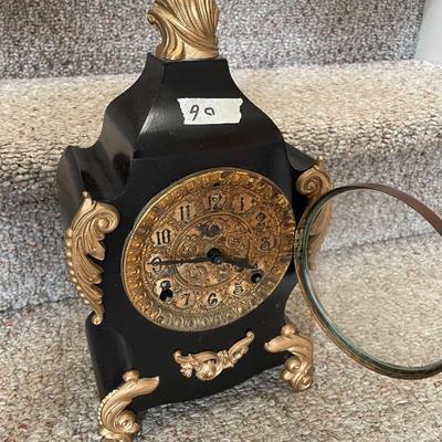 Black and Gold Color Wind Clock with Key - Lot 90