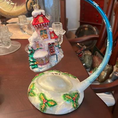 Christmas Ornament with Hanger - Lot 128
