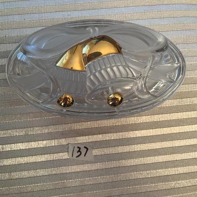 2 Glass Platters - Lot 137