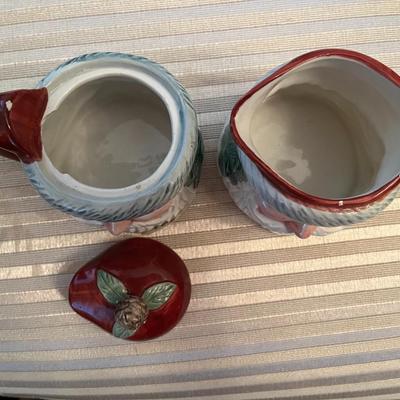 Santa Sugar with Lid and Creamer - Lot 146