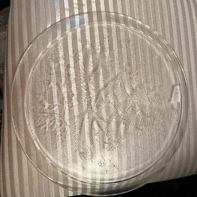 2 Glass Christmas Platters - Lot 148