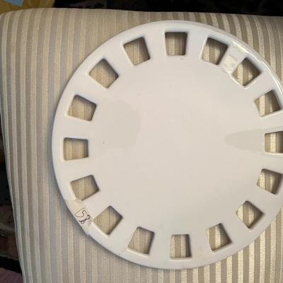 Set of 2 Ceramic Round Platters - Lot 158
