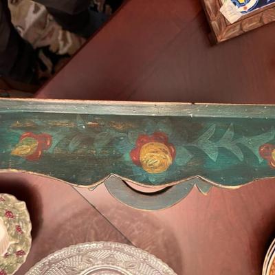 Decorative Green Wooden Organizer with Handle - Lot 173