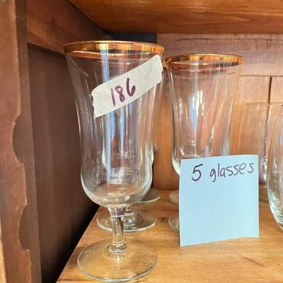 Set of 5 Glasses - Lot 186