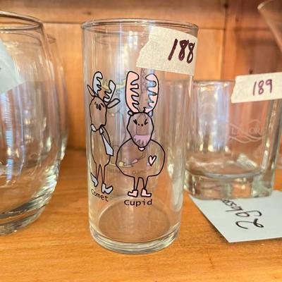 Set of 4 Reindeer Glasses - Lot 188