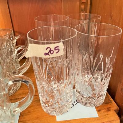 Set of 4 Glasses - Lot 205