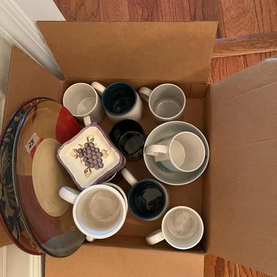Box Lot - Mugs Plates etc - Lot 234