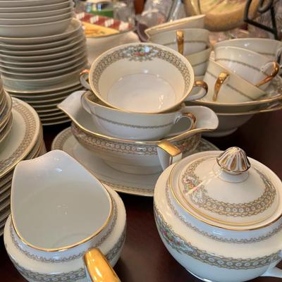 75 Pieces Noritake China - Lot 243