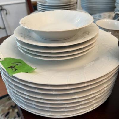 14 Pieces of White China - Lot 255