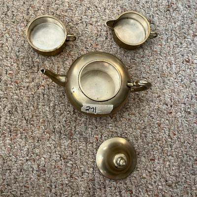 4 Piece Set Tea Pot Lid Bell Sugar Creamer Stacked - Lot 271