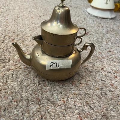 4 Piece Set Tea Pot Lid Bell Sugar Creamer Stacked - Lot 271