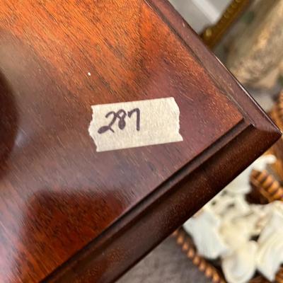End Table with Drawer - Lot 287