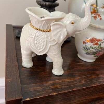 Lenox Elephant Figurine - Lot 304