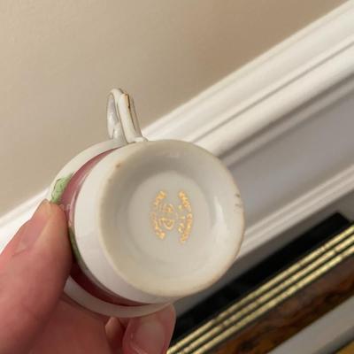 Cup and Saucer set - Lot 371
