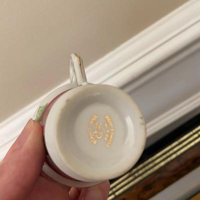 Cup and Saucer set - Lot 371