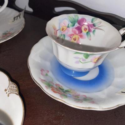 Cup and Saucer set - Lot 382