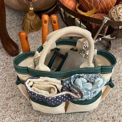 Garden Work Bag with Tools and Gloves - Lot 389