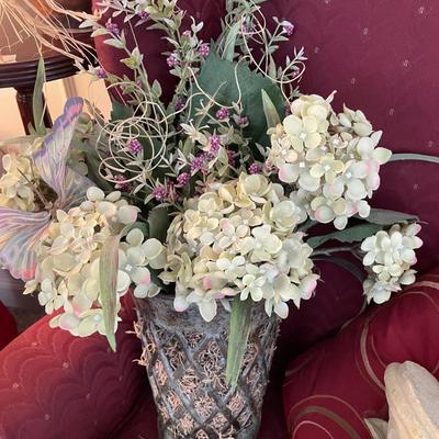 Hydrangea Flower Arrangement - Lot 397