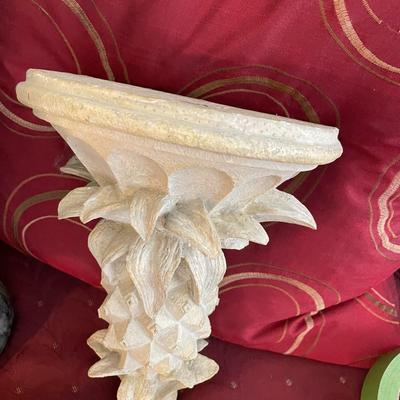 Wall Shelf Decor - Lot 399