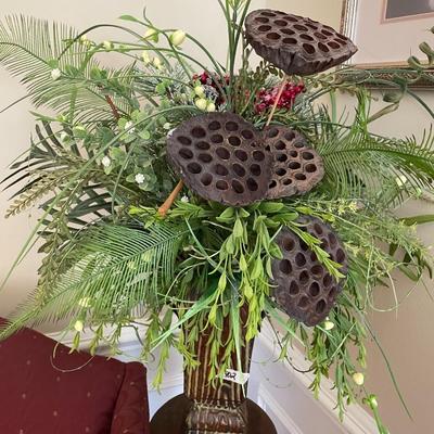 Flower Arrangement with Vase - Lot 402