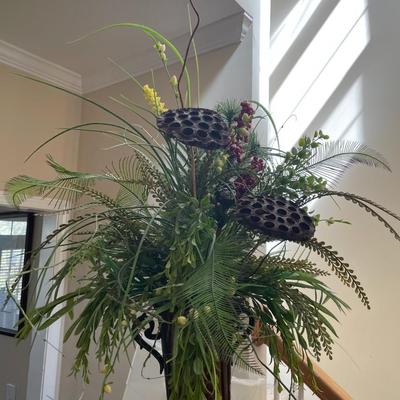 Flower Arrangement with Vase - Lot 411