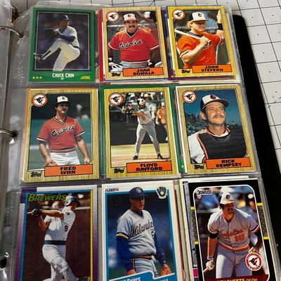 3 Ring Binder of Baseball cards from the '60's and 70's