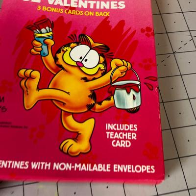 Vintage Valentines: Garfield, Loony Tunes and Peanuts 