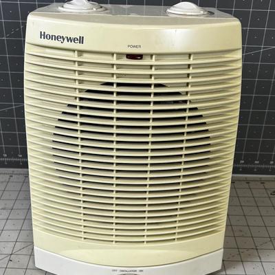 Honey Well Space Heater 