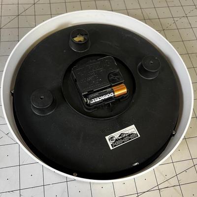 2 Clocks - White and Disco