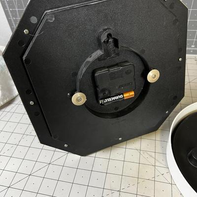 2 Clocks - White and Disco